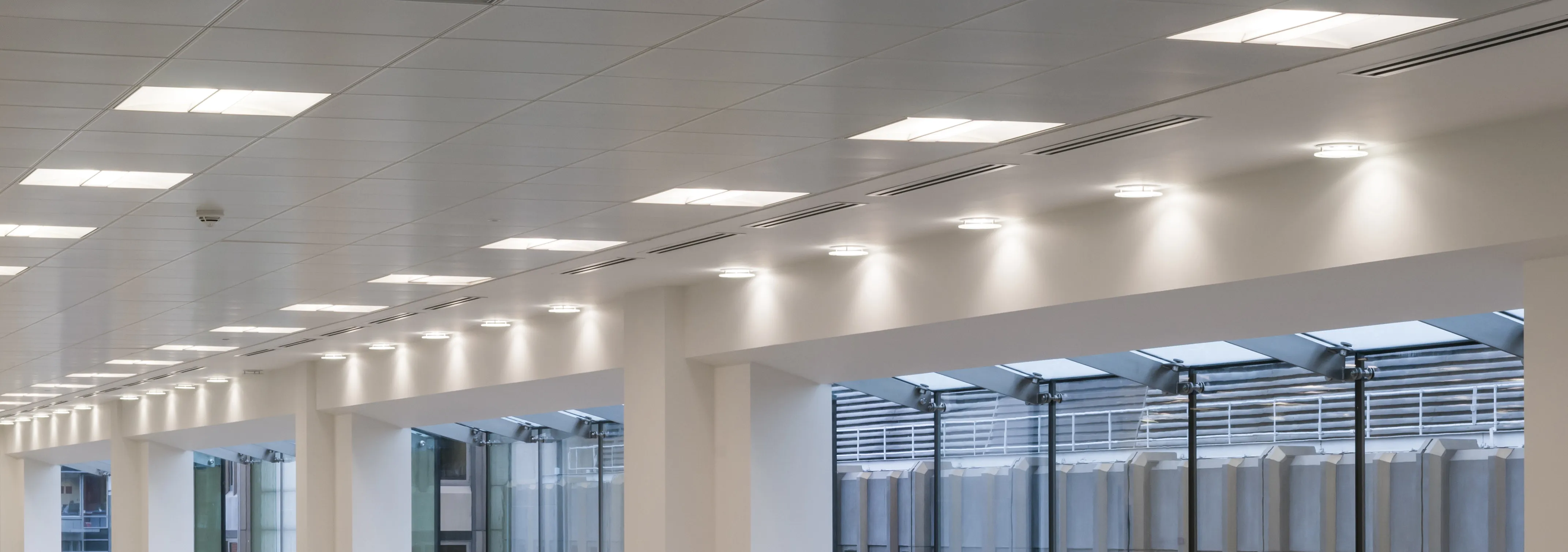 paneelit LED